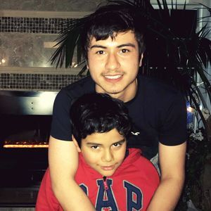 Meet your Posher, Eduardo